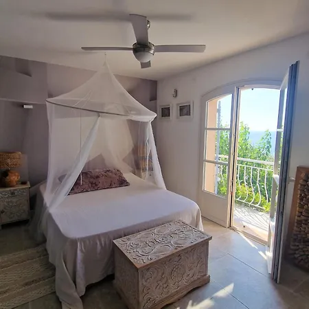 Rubis-vue A Couper Le Souflle Vila *