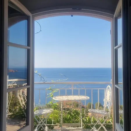 Rubis-vue A Couper Le Souflle * Saint-Raphaël